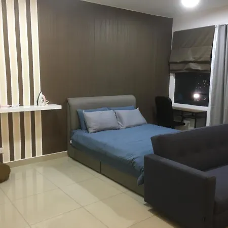Warm Stay At Trefoil Setia Alam Exterior photo