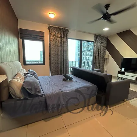 Warm Stay At Trefoil Setia Alam Exterior photo