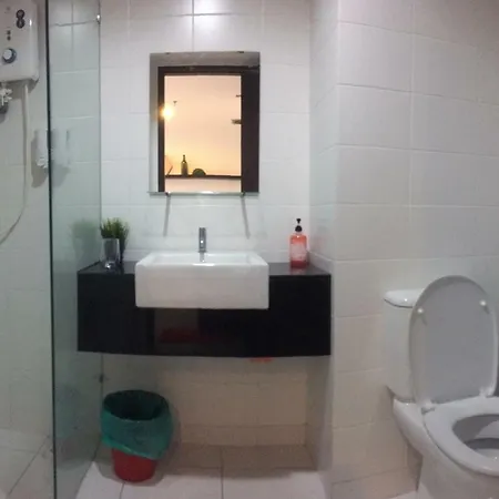 Warm Stay At Trefoil Setia Alam Exterior photo
