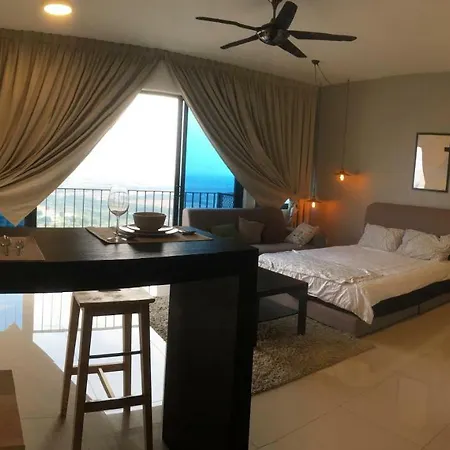 Warm Stay At Trefoil Setia Alam Exterior photo