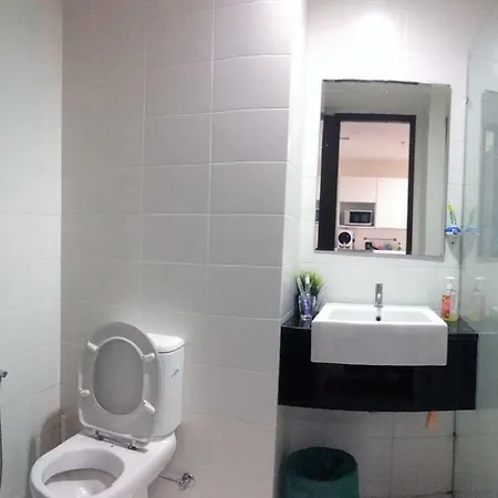 Warm Stay At Trefoil Setia Alam Exterior photo