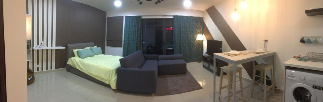 Warm At Trefoil Apartment *