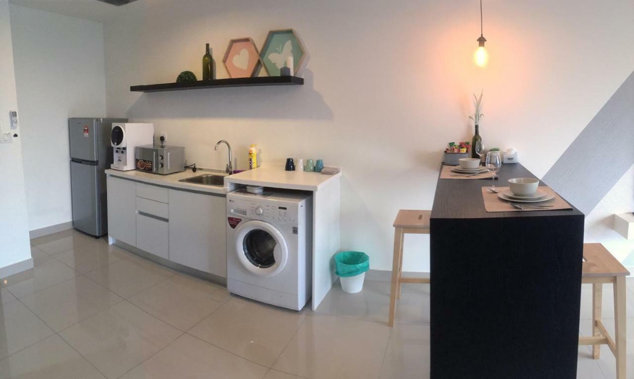 Apartment Warm At Trefoil Setia Alam